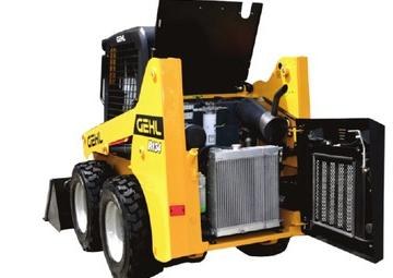 GEHL R134 — открывающийся капот