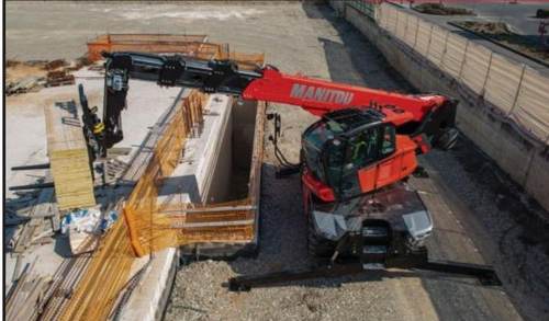 Manitou MRT — работа с арматурой на строительной площадке